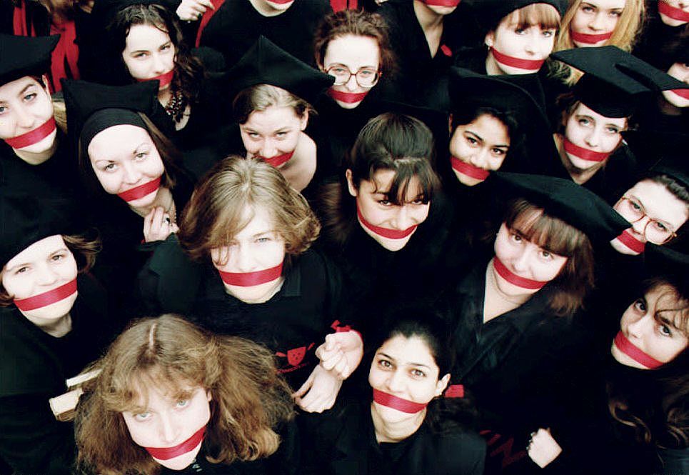 Female students at Somerville College, Oxford gag