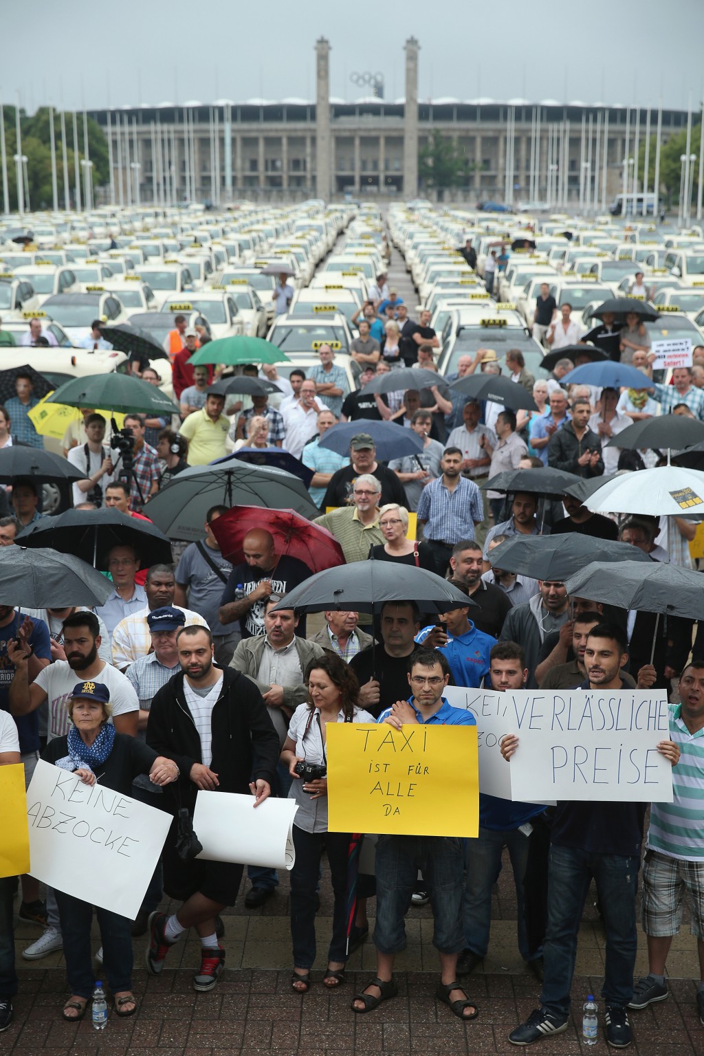 Taxi Drivers Protest New Internet Services