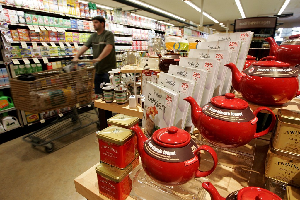 New Safeway Opens With Focus On Organic Goods