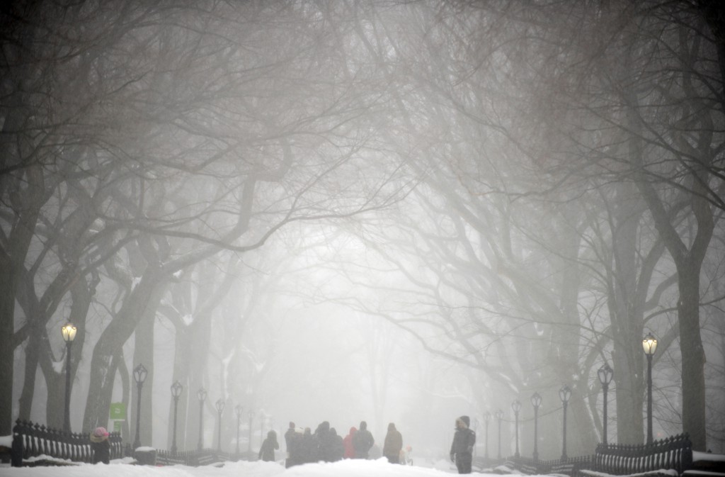 Huge Snow Storm Slams Into Mid Atlantic States