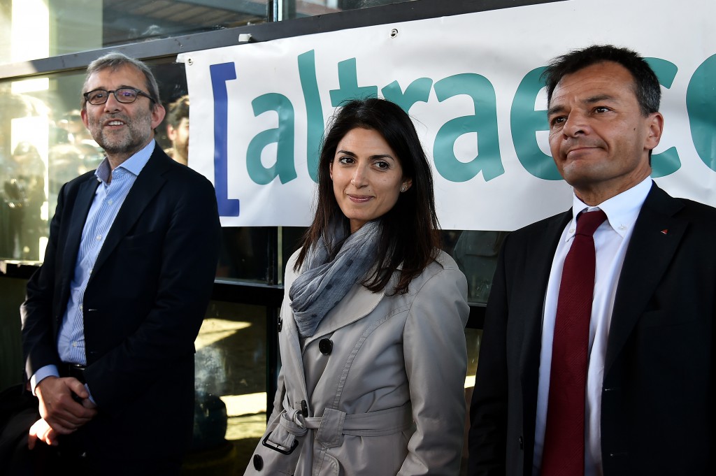 Virginia Raggi con gli altri candidati