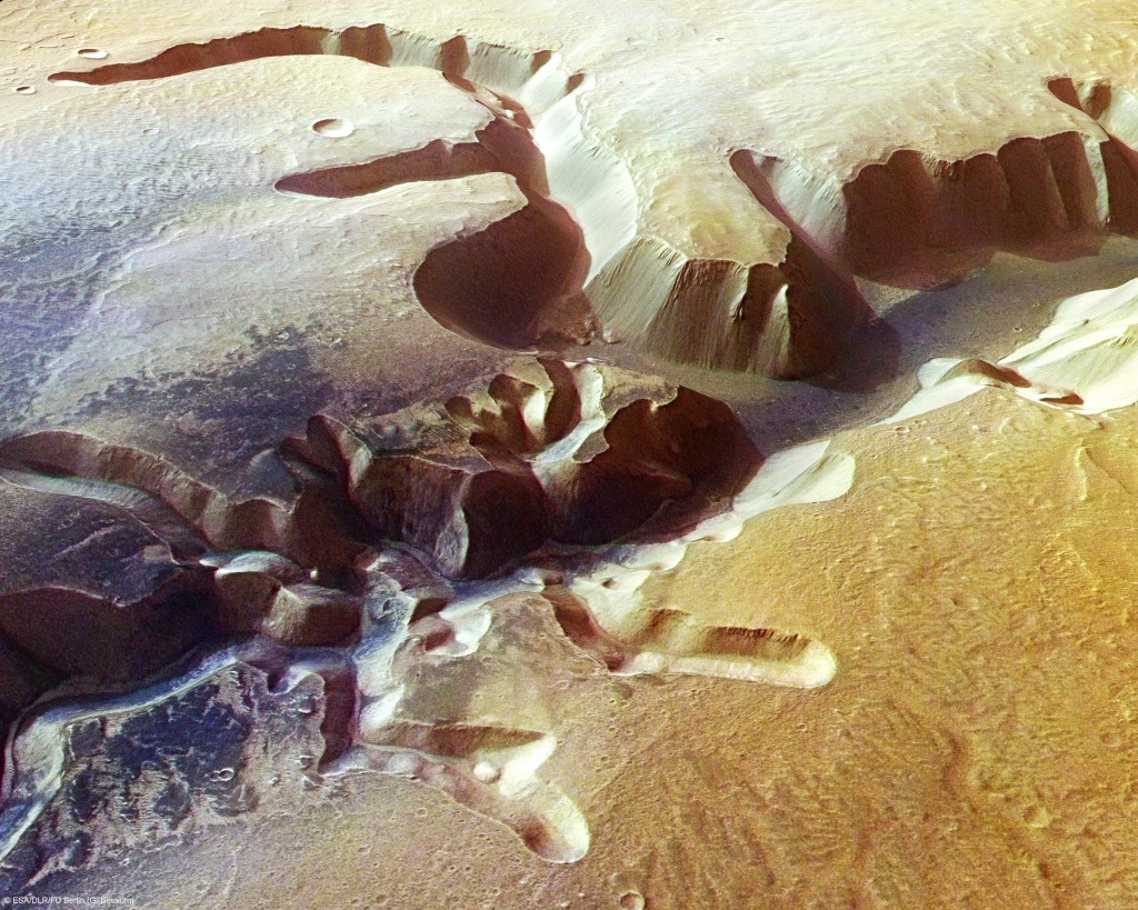 ESA's Mars Express Returns Images Of Echus Chasma