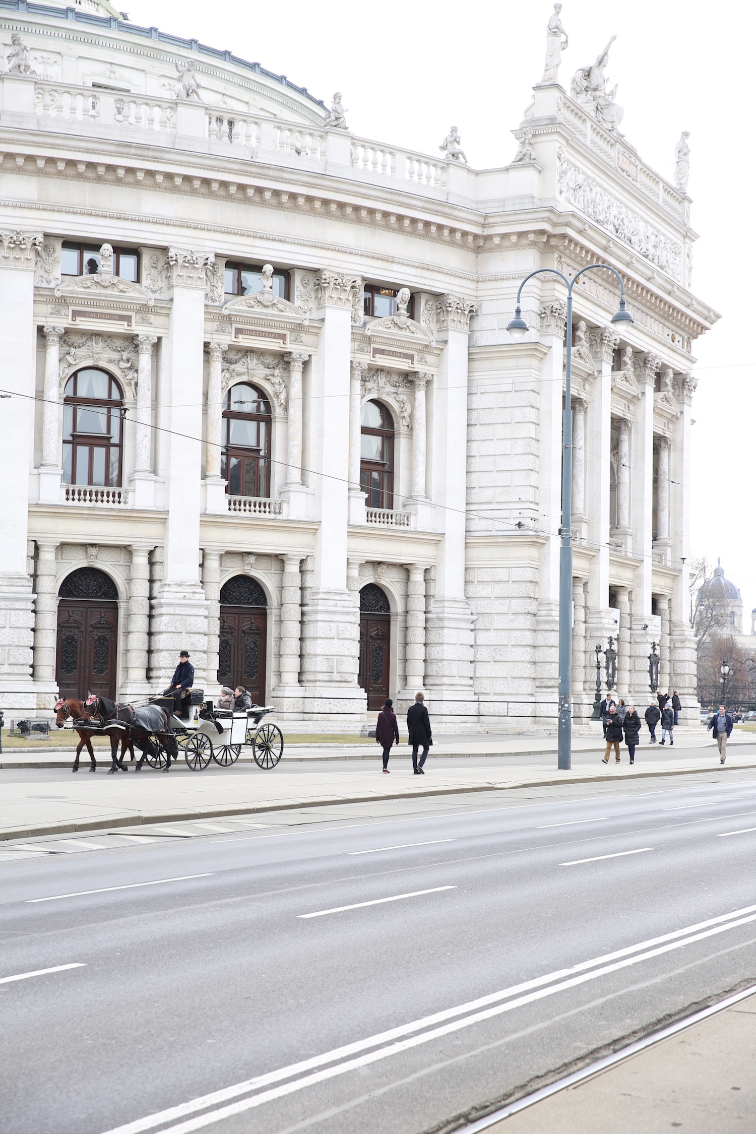 Il Burgtheater, inaugurato nel 1888. 